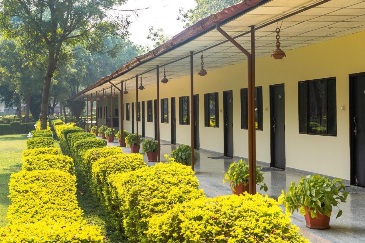 Narmada Hills Resort Godarpura Exterior photo