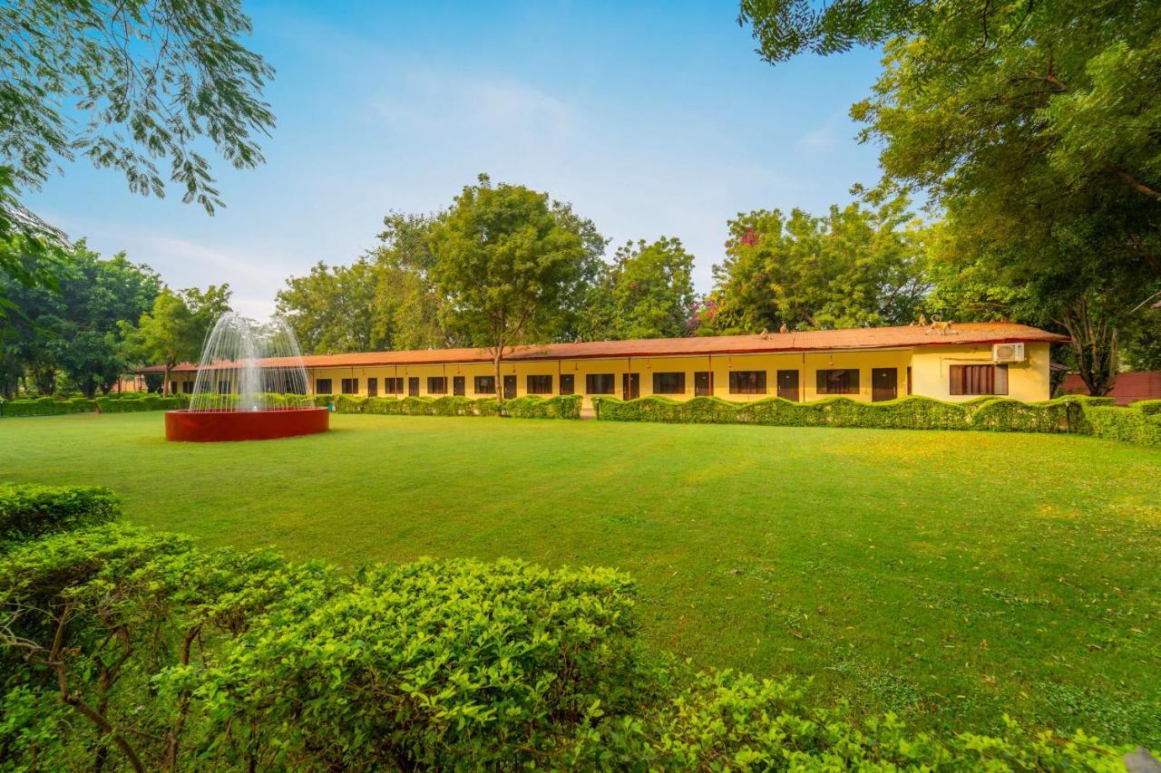 Narmada Hills Resort Godarpura Exterior photo