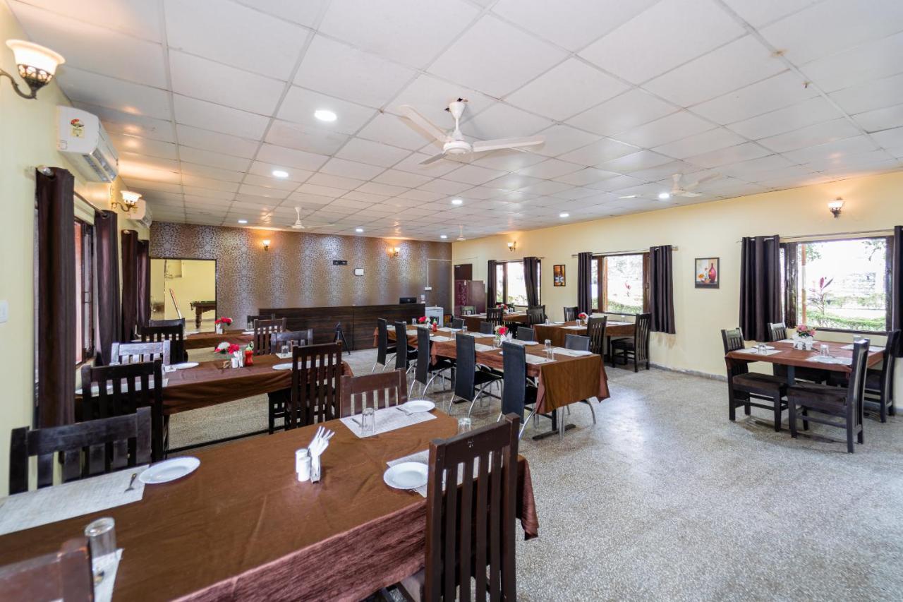 Narmada Hills Resort Godarpura Exterior photo
