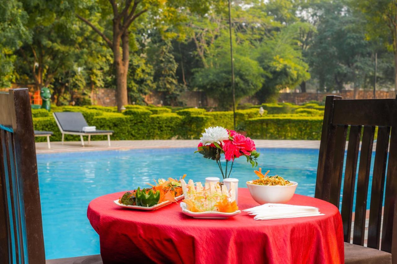 Narmada Hills Resort Godarpura Exterior photo